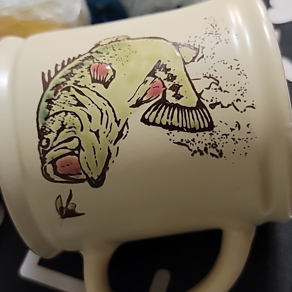 RARE New Spectrum Designz 2017 Lrg Mouth Bass Fly Fishing Lodge Coffee Mug - Picture 5 of 8